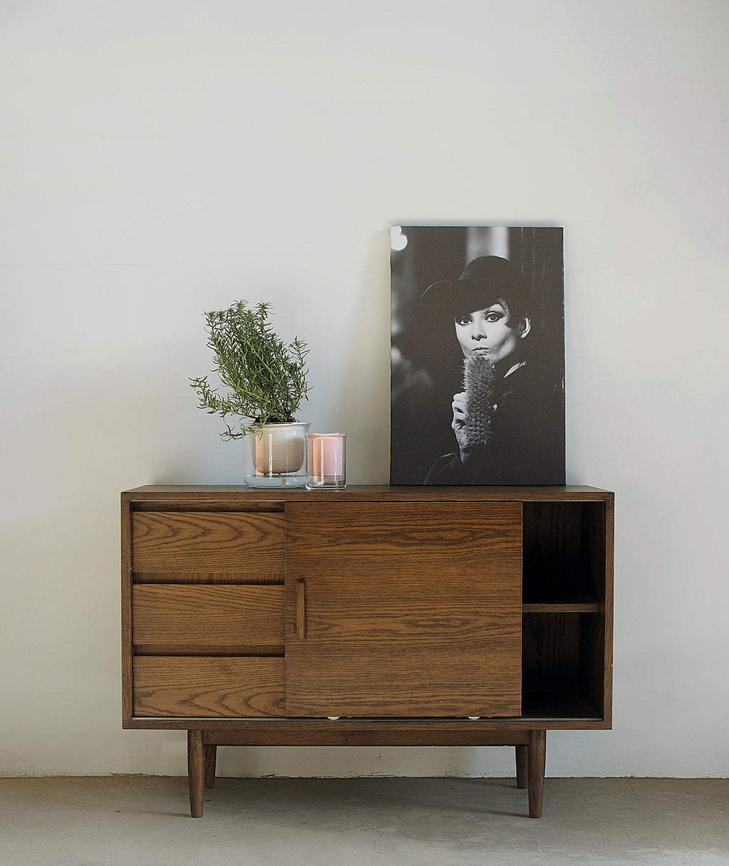 RI100 Sideboard