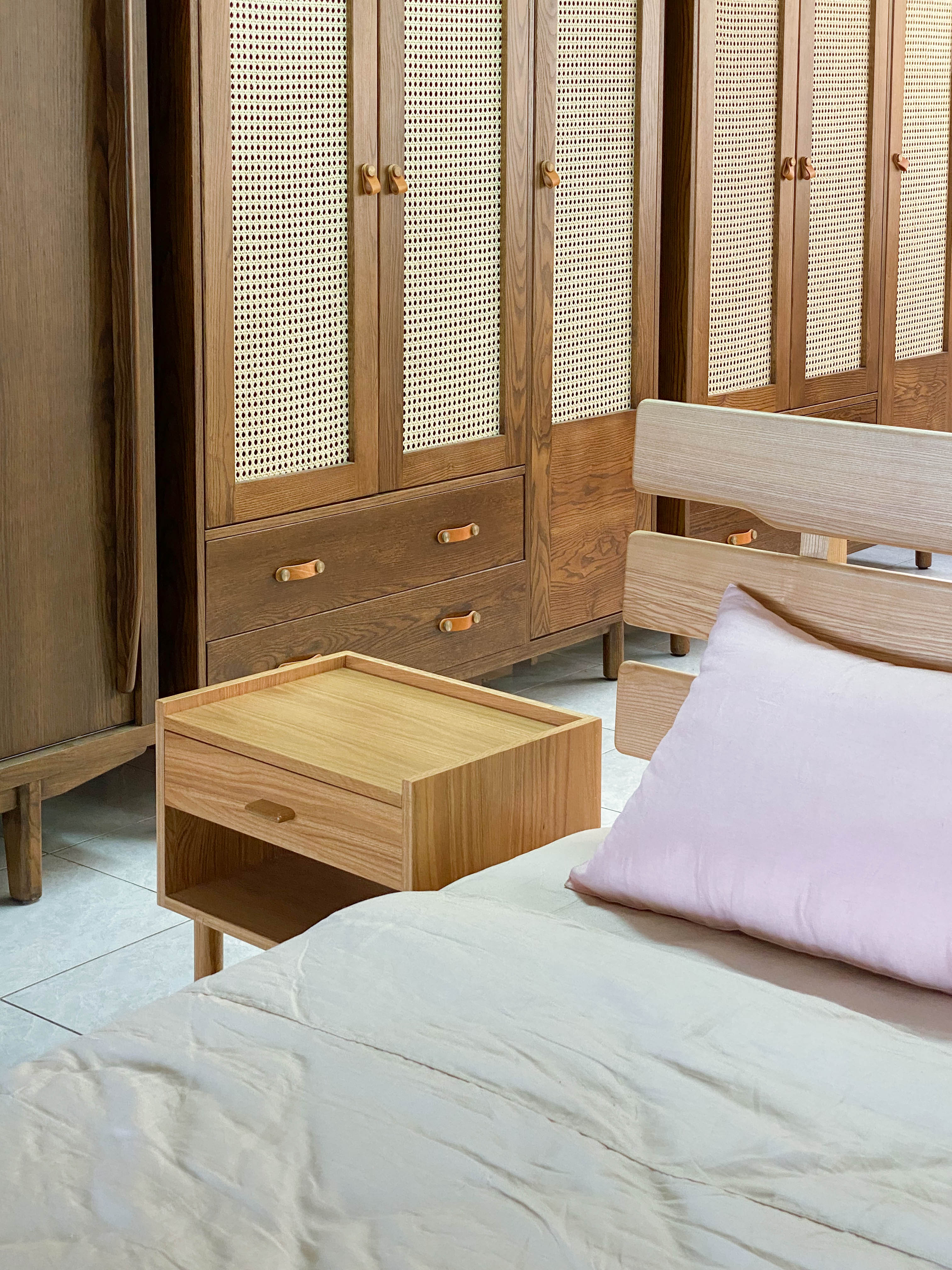 RY430 Night Stand