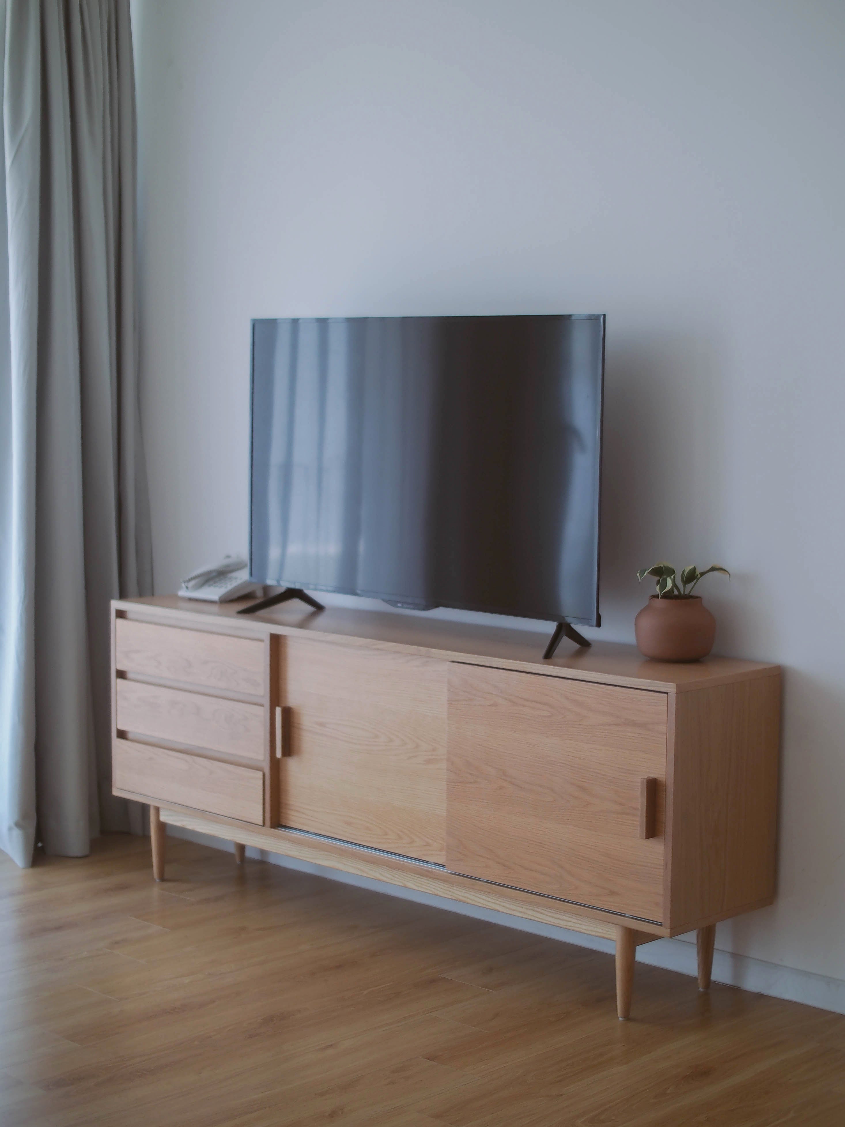 Rl160 Sideboard