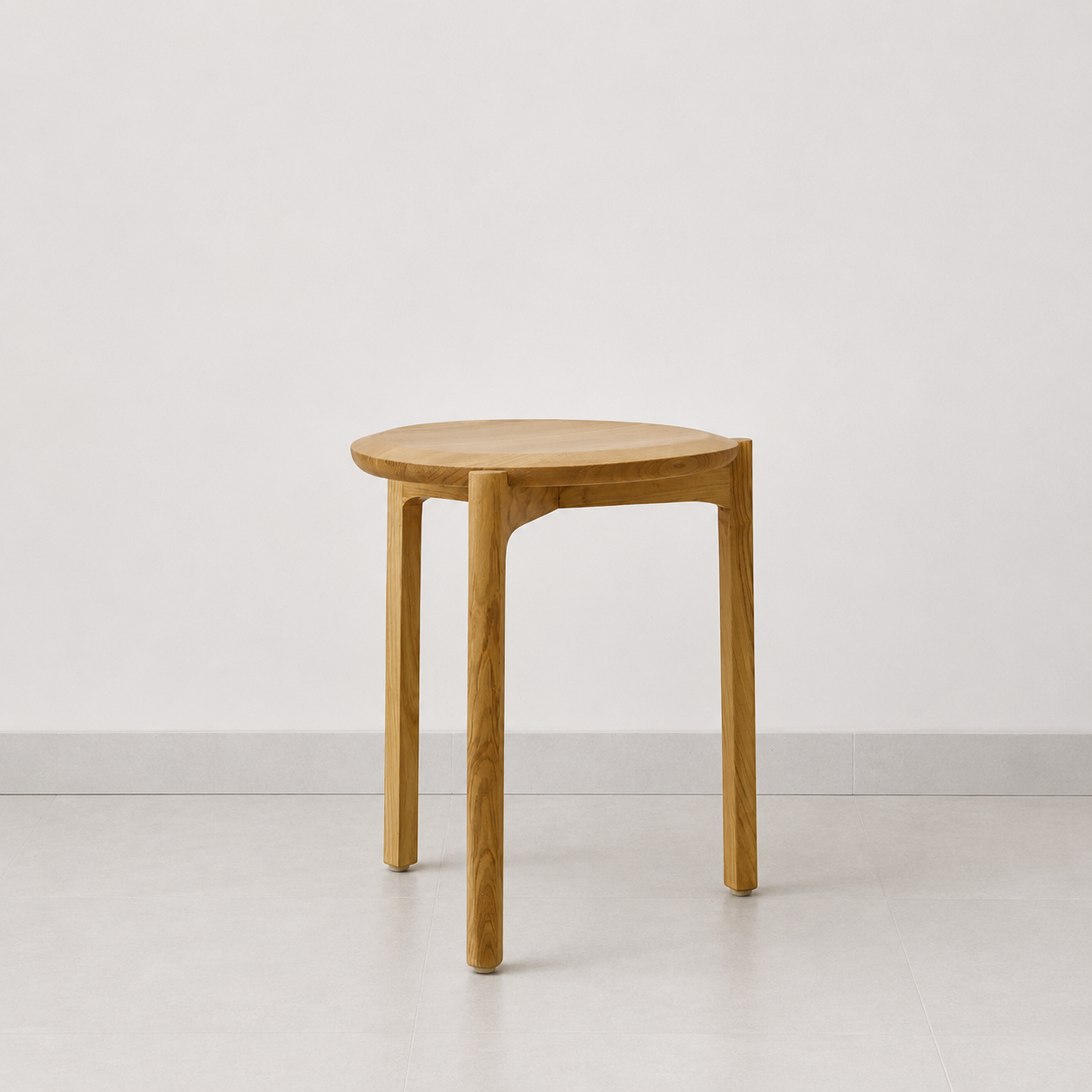 Svelto Solidwood Stool