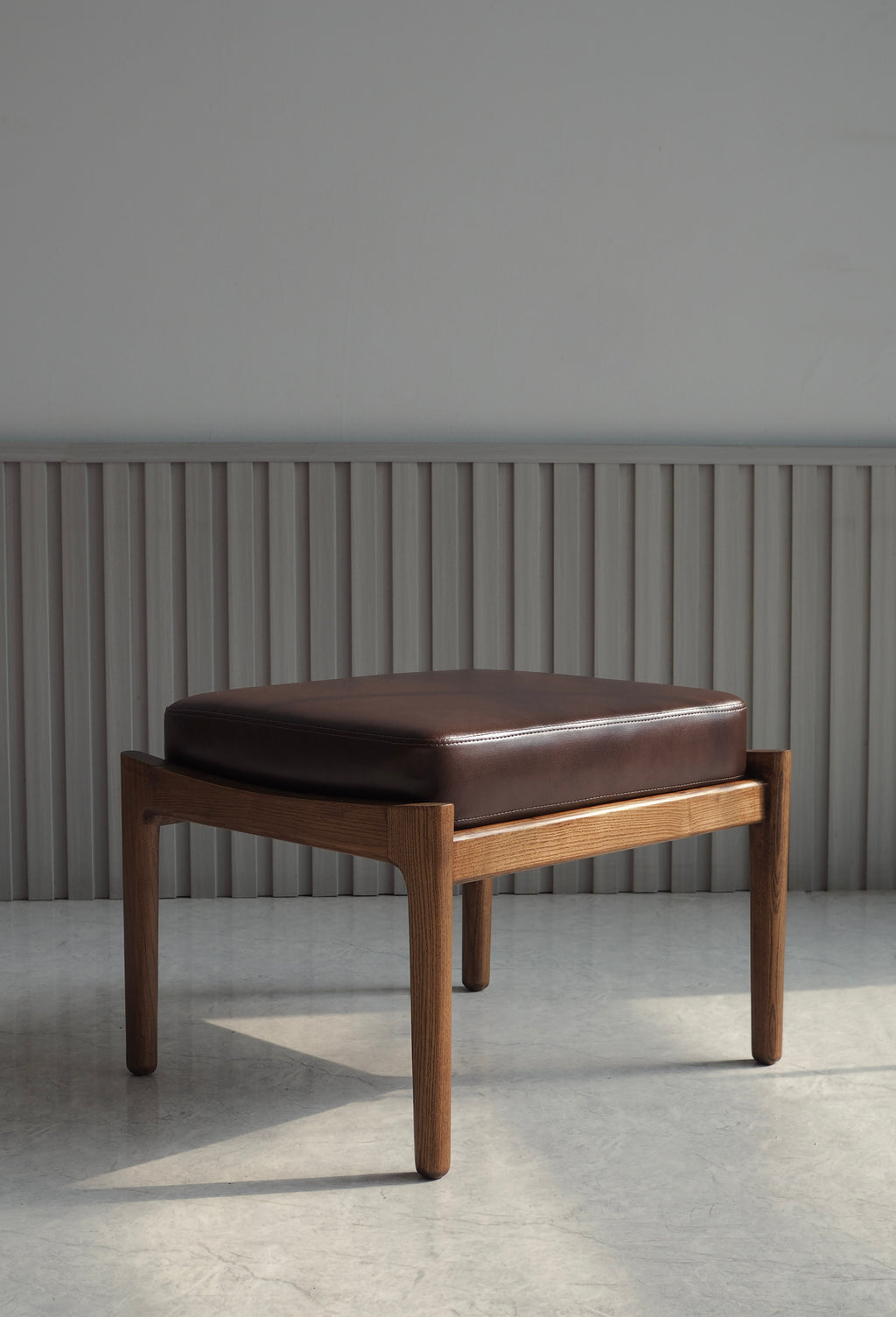 GE290 S Stool