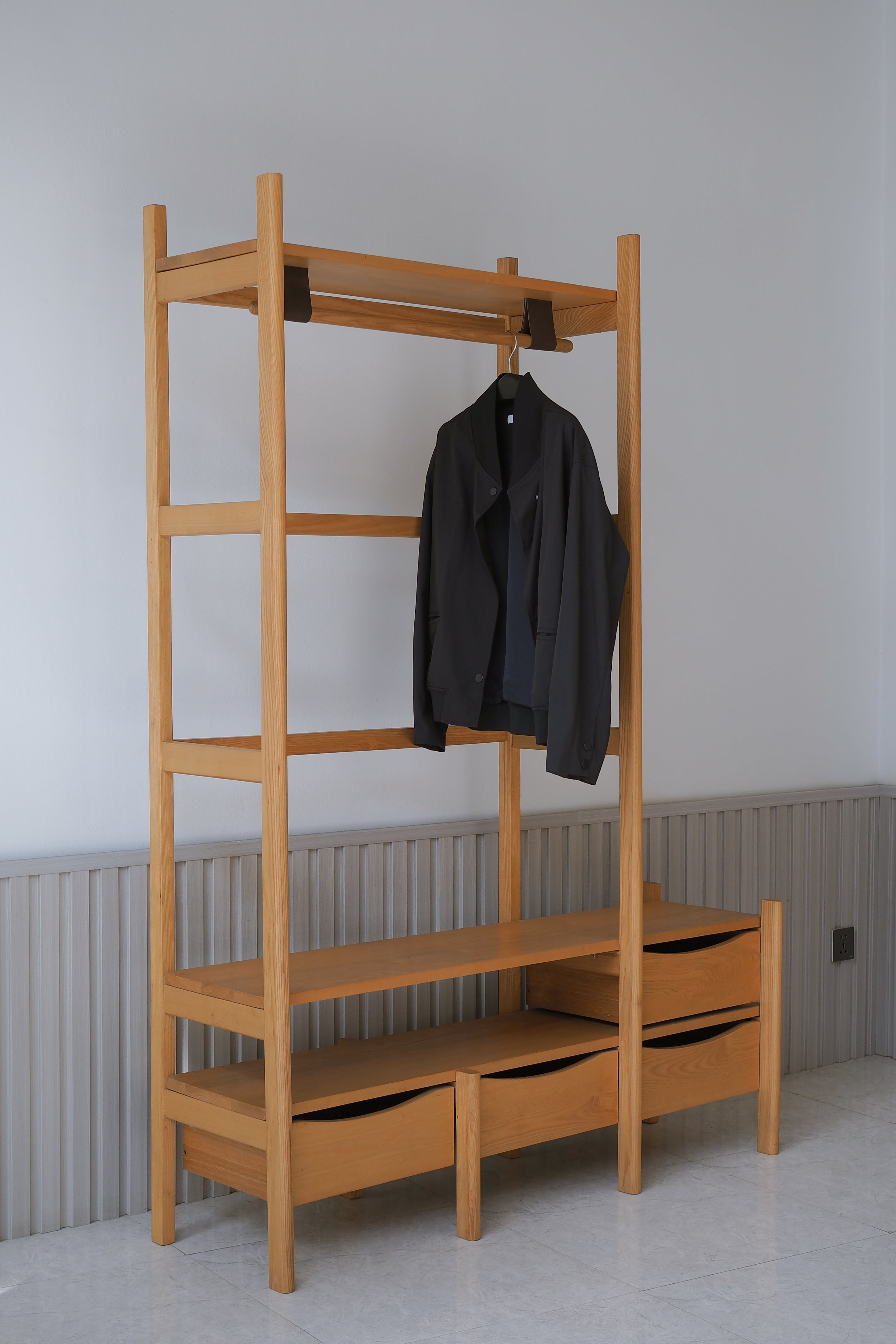 Hiki Shelves System