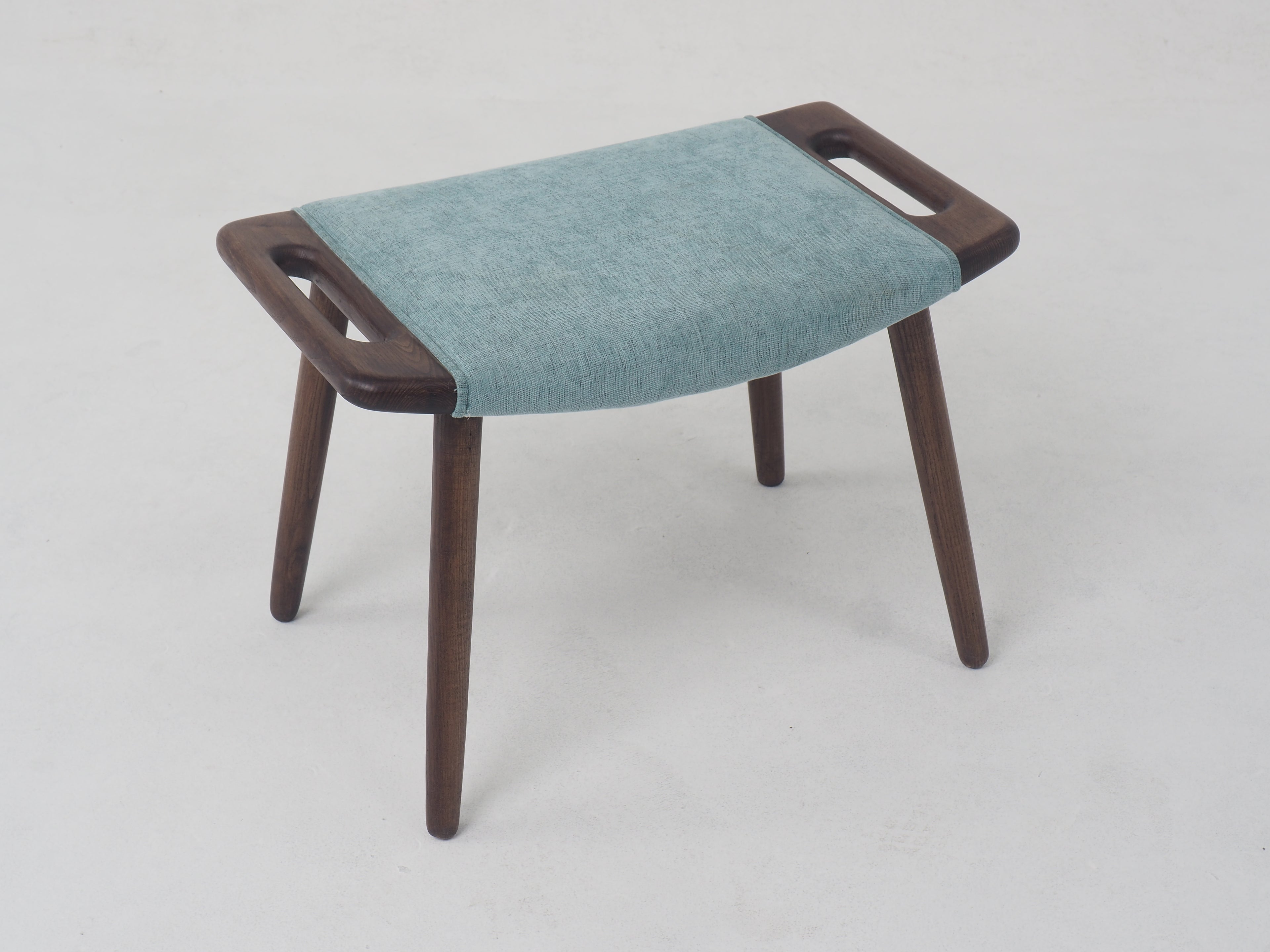 PP120 Stool