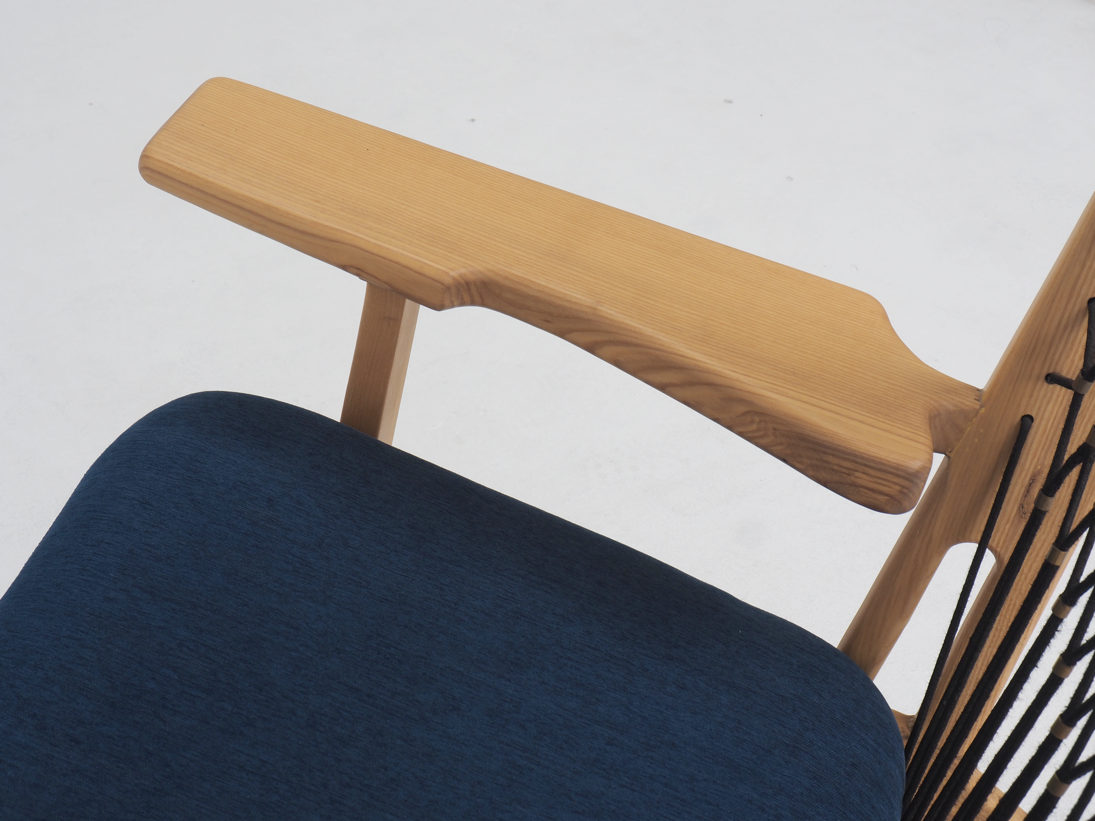 PP129 Web Chair