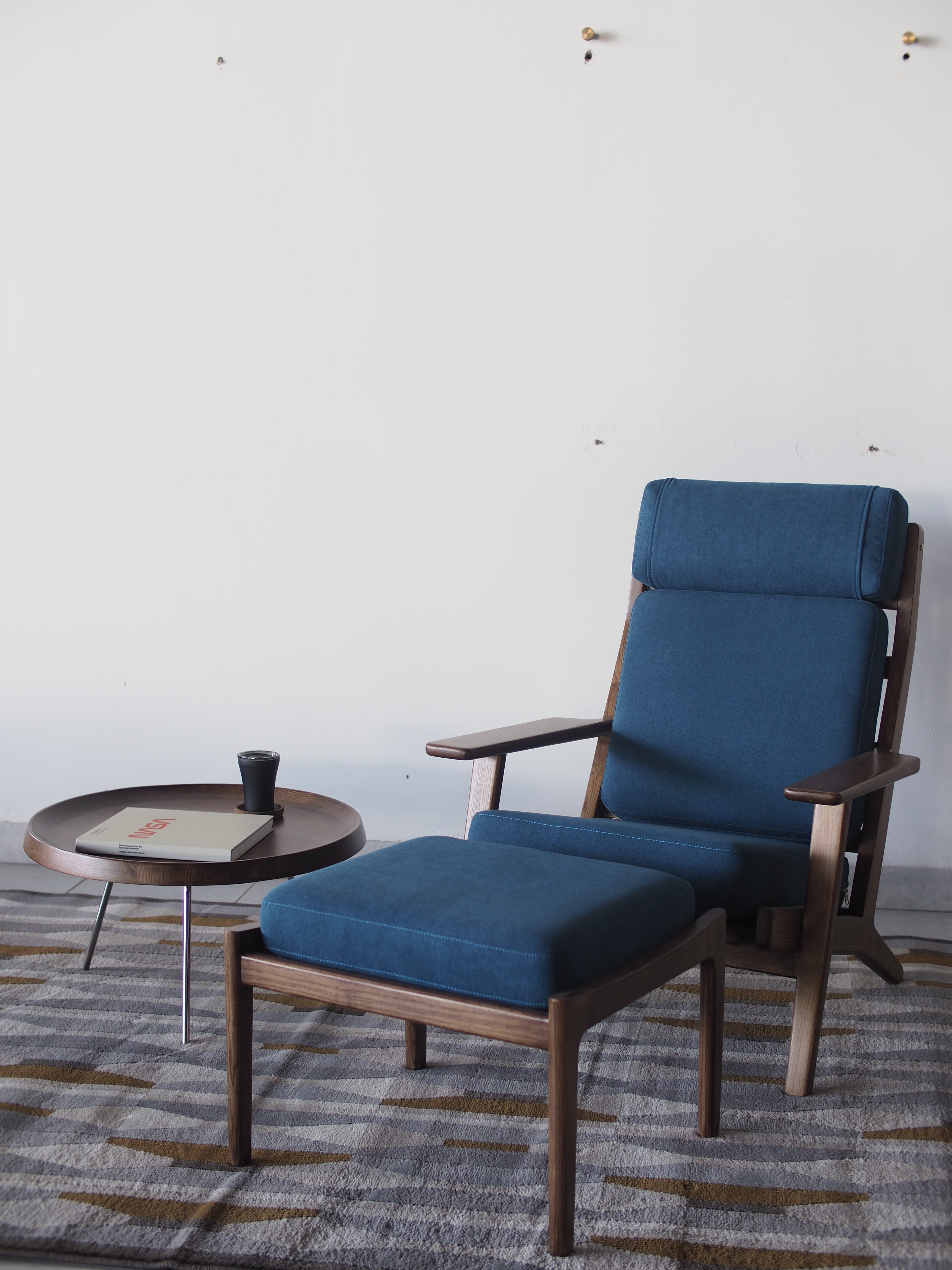 GE290-A High Back Easy Chair