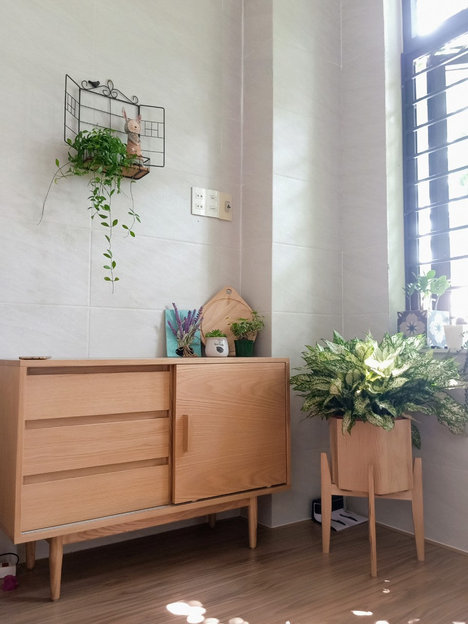 RI100 Sideboard