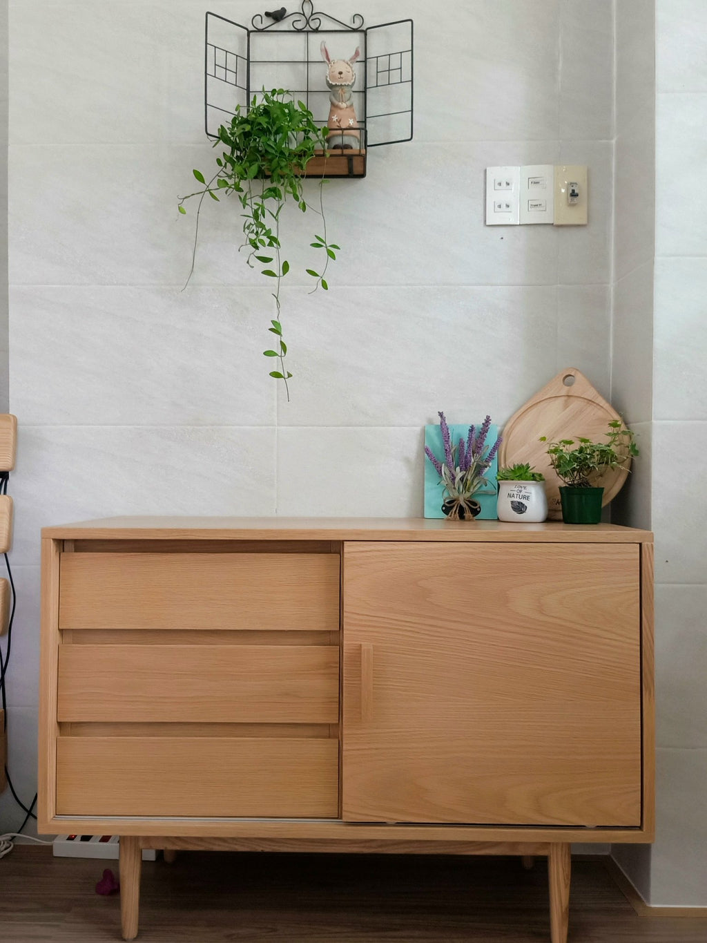 RI100 Sideboard