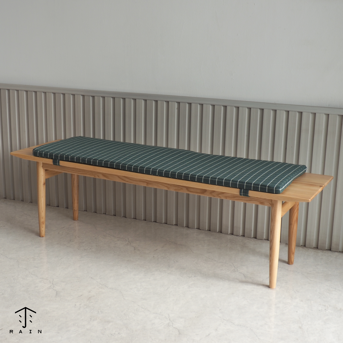 Kyo Bench