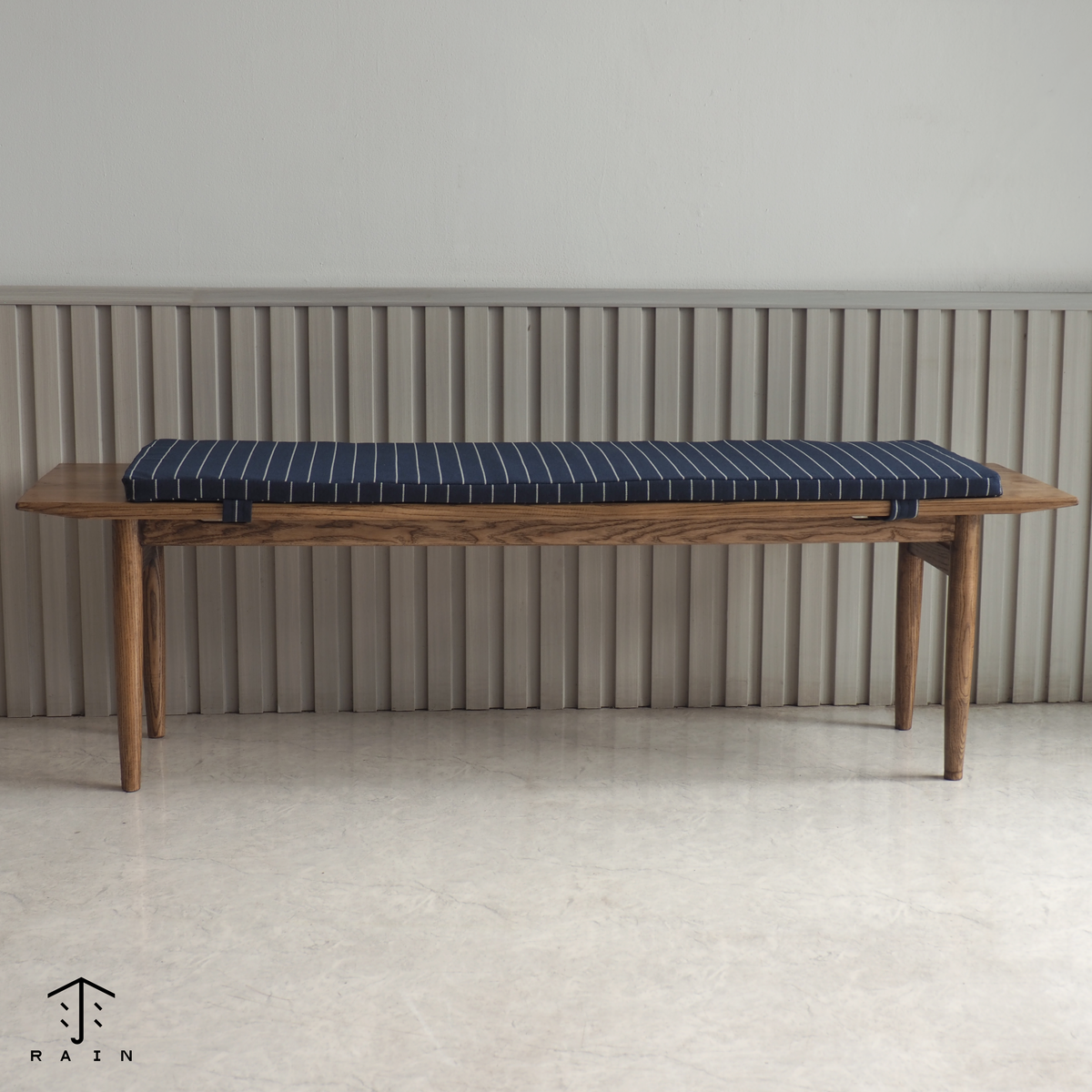 Kyo Bench
