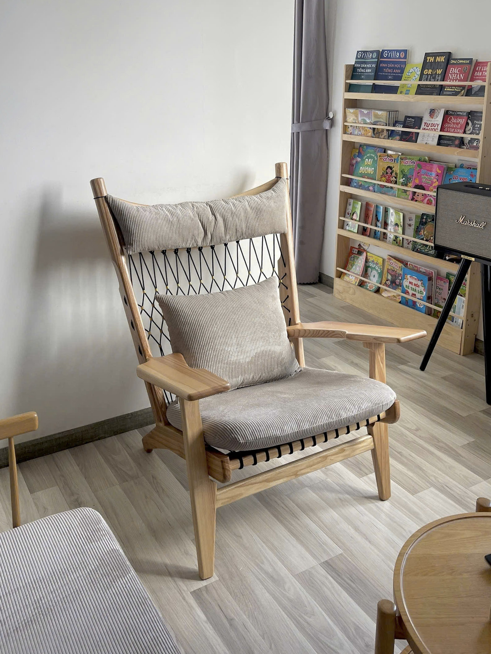 PP129 Web Chair